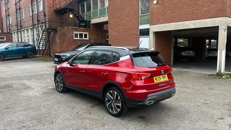 Used Seat Arona FR Sport 108 HP (79 kW) 2024 Red SUV