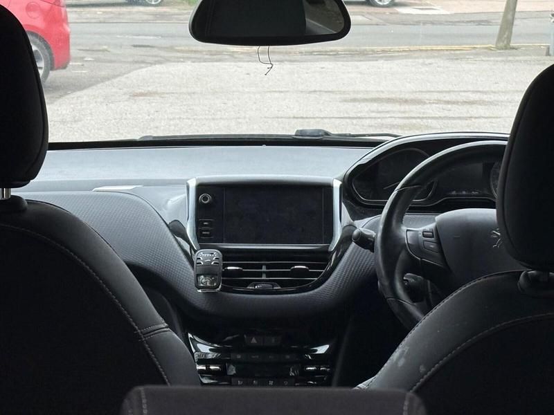 Begagnad Peugeot 2008 Allure 2016 Röd SUV