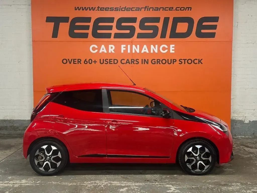 Used Toyota Aygo Trend 71 HP (52 kW) 2021 Red Hatchback
