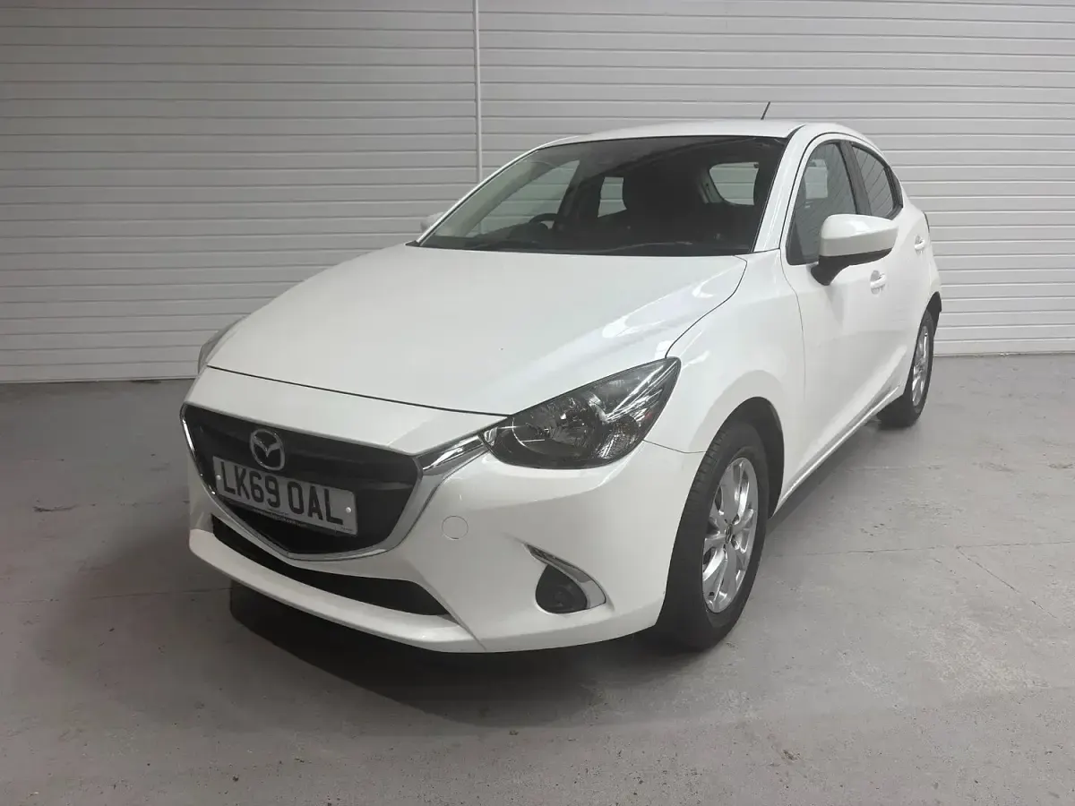 Used Mazda 2 2019 White Hatchback