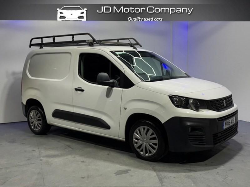 Used Peugeot Partner 2019 White MPV
