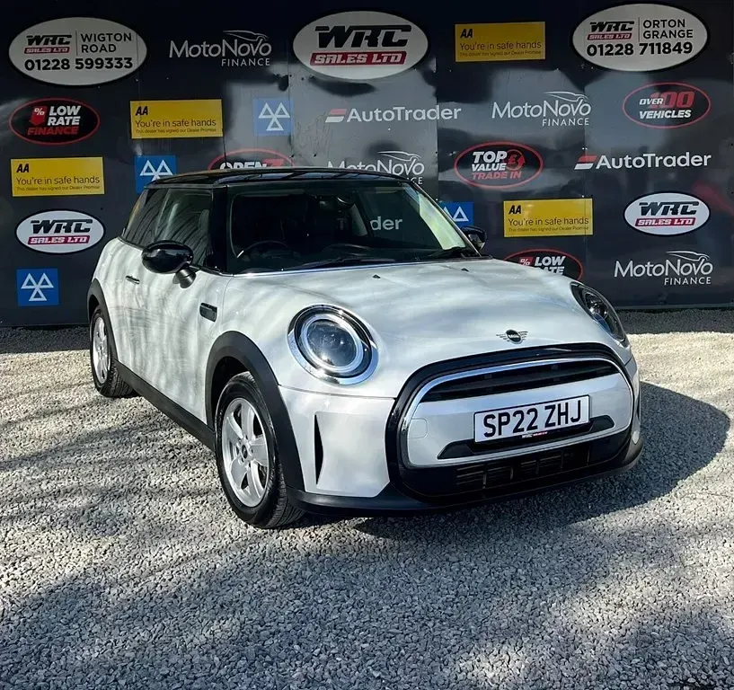 Used Mini Cooper Classic 136 HP (100 kW) 2022 Silver Hatchback