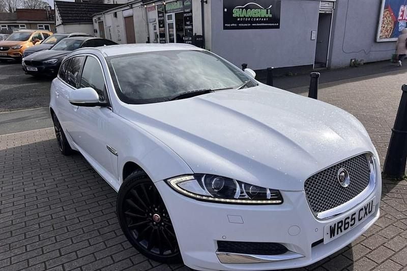 Used Jaguar XF Sportbrake Luxury 200 HP (147 kW) 2015 Estate