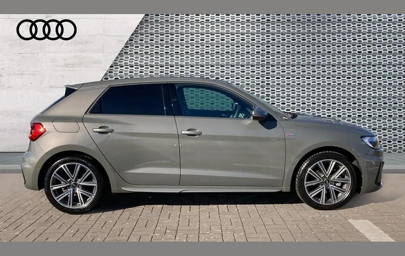 Begagnad Audi A1 S-Line 147 HK (108 kW) 2025 Grå SUV