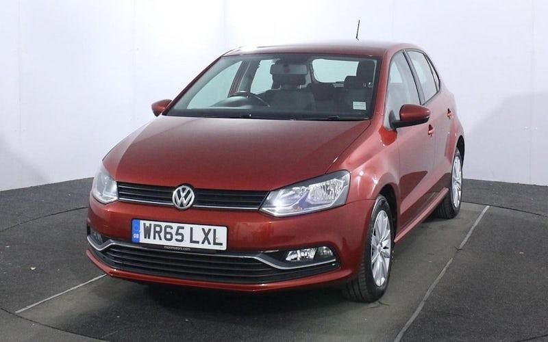 Begagnad VW Polo SE 90 HK (66 kW) 2015 Röd Halvkombi