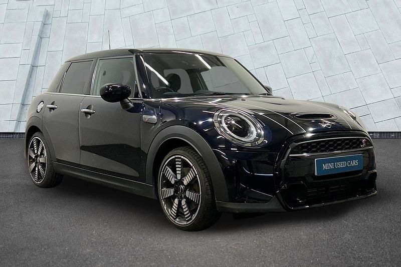 Used Mini Cooper S Exclusive 176 HP (129 kW) 2022 Other Hatchback