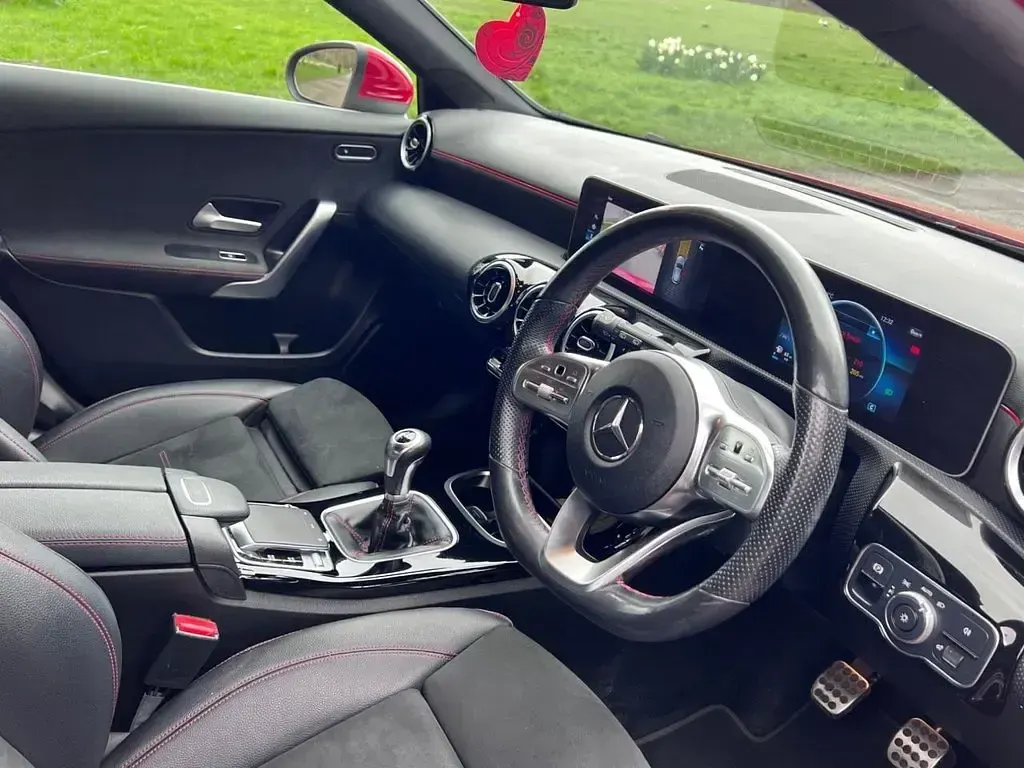 Used Mercedes A180 Executive 136 HP (100 kW) 2019 Red Hatchback