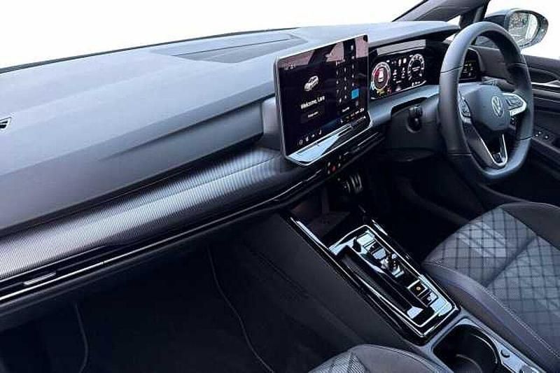 Used VW Golf VIII 150 HP (110 kW) 2025