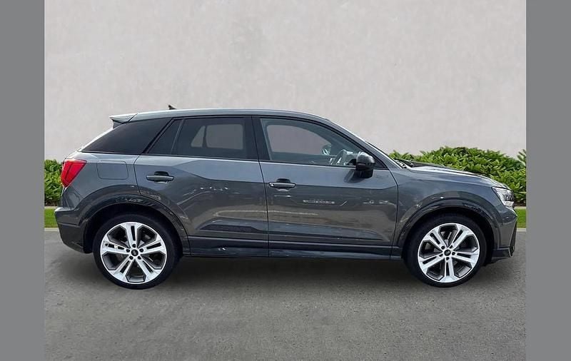 Used Audi SQ2 Comfort 300 HP (220 kW) 2023 Grey SUV