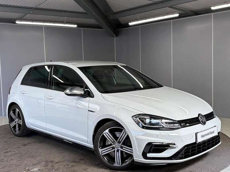 White Used 2018 VW Golf VII R Hatchback | £19,795 (Fair price) - Image 1/4