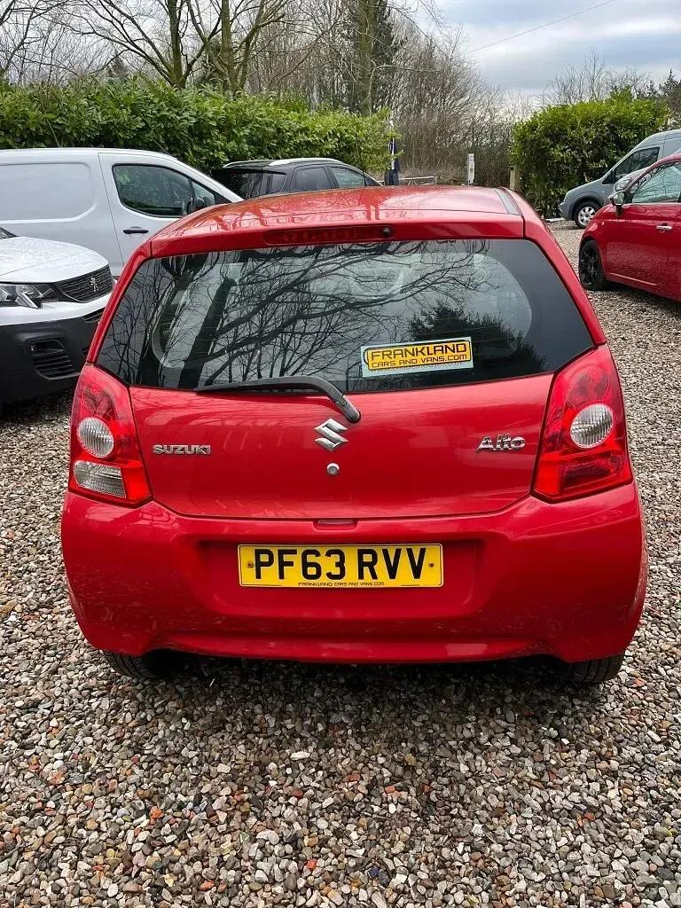 Used Suzuki Alto 68 HP (50 kW) 2014 Red Hatchback