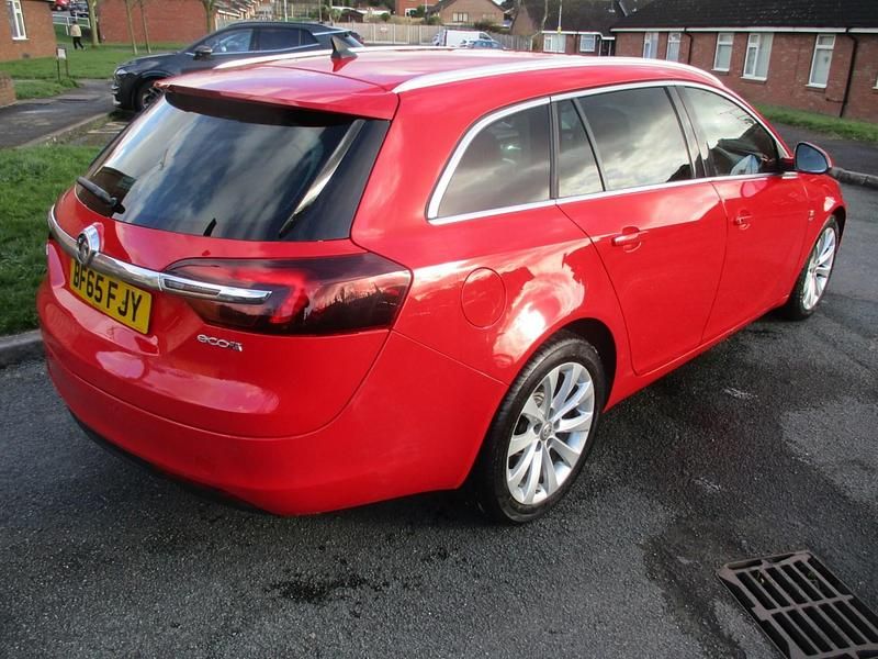 Used Vauxhall Insignia Elite 2015 Red Estate