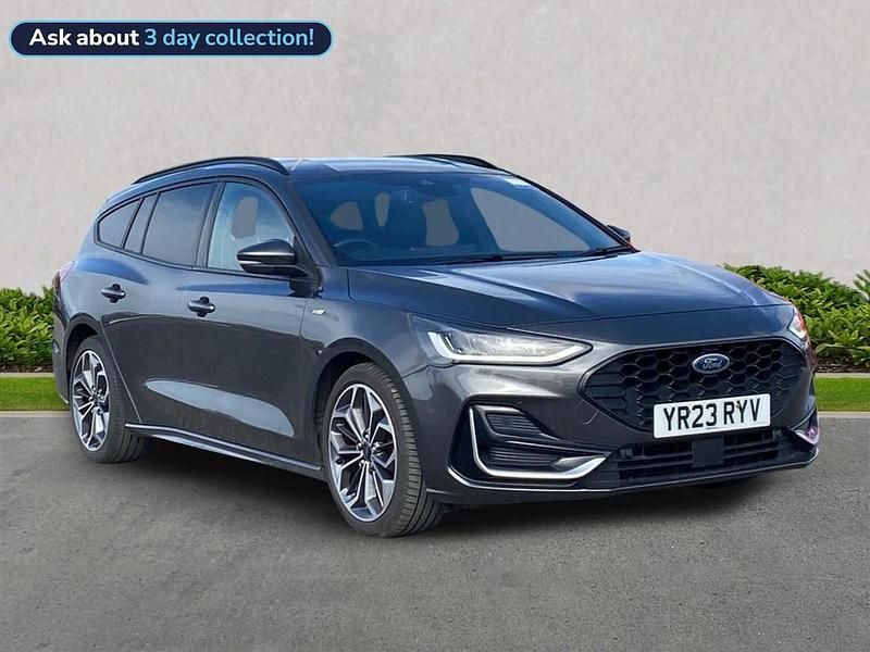 Used Ford Focus ST-Line 120 HP (88 kW) 2023 Grey Estate