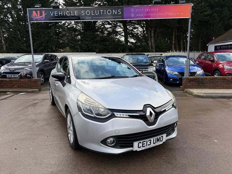 Used Renault Clio IV Dynamique 90 HP (66 kW) 2013 Silver Hatchback
