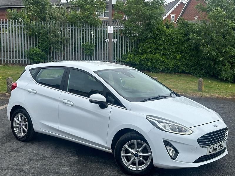 White Used 2018 Ford Fiesta Zetec Hatchback | £4,750 (Fair price) - Image 1/4