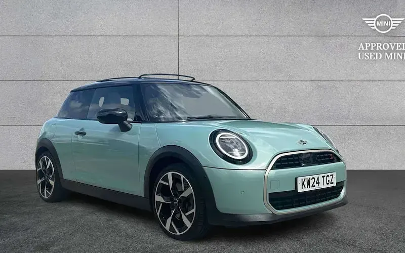 Used Mini Cooper Exclusive 204 HP (150 kW) 2024 Hatchback