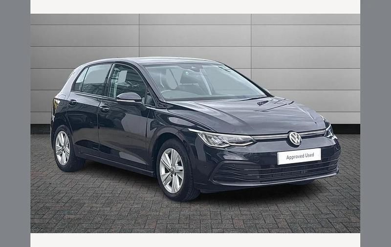 Used VW Golf VIII Life 150 HP (110 kW) 2022 Black Hatchback