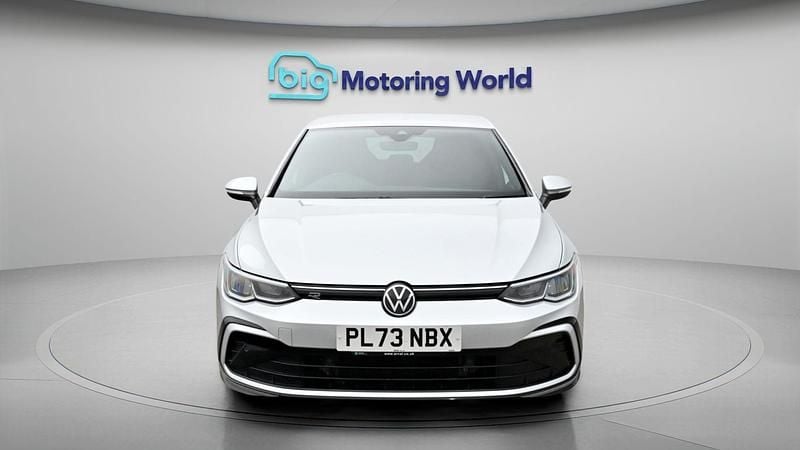Used VW Golf VIII R-line 148 HP (108 kW) 2024