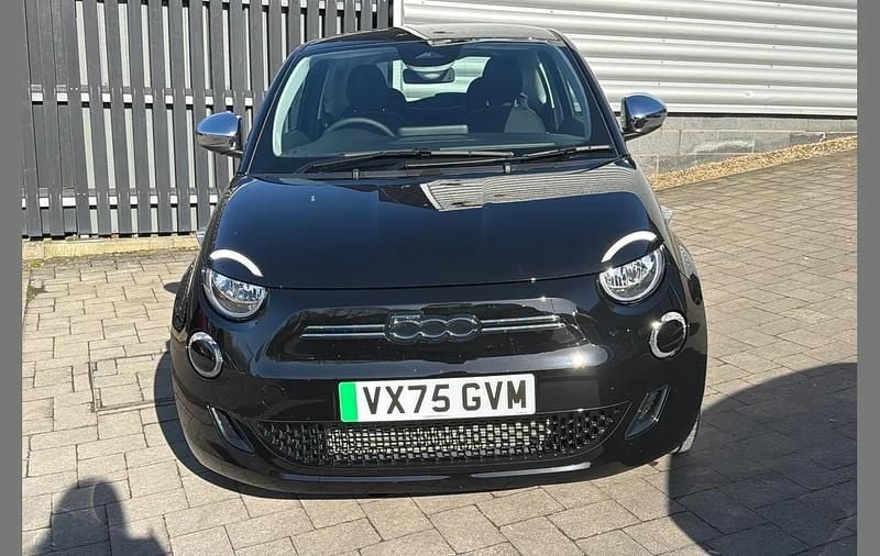 New Fiat 500e 86 kW (118 HP) 2026 Black Hatchback