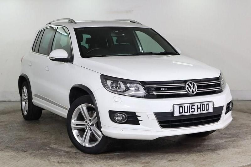 White Used 2015 VW Tiguan R-line SUV | £12,275 (Fair price) - Image 1/4