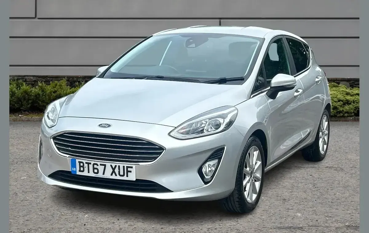 Used Ford Fiesta Titanium 99 HP (72 kW) 2017 Silver Hatchback