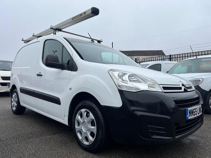 White Used 2016 Citroën Berlingo MPV | £3,490 (Super price) - Image 1/4