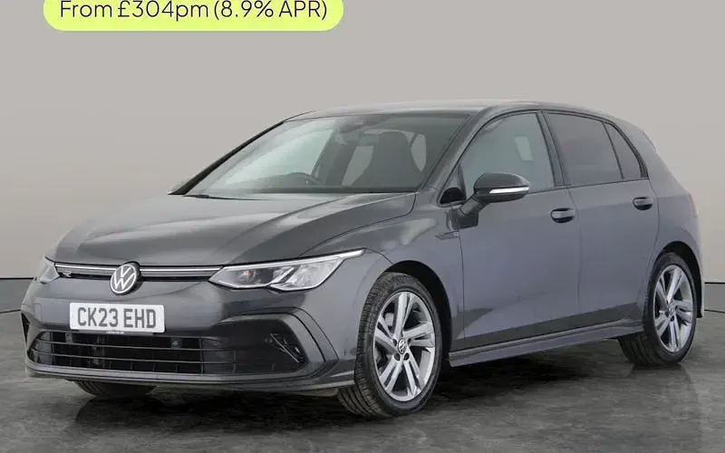 Second-hand VW Golf VIII R-line 150 CP (110 kW) 2023 Hatchback