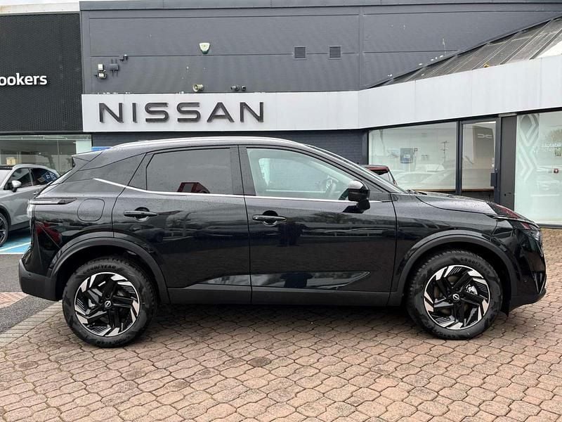 New Nissan Qashqai N-Connecta 2026 Pearl black SUV