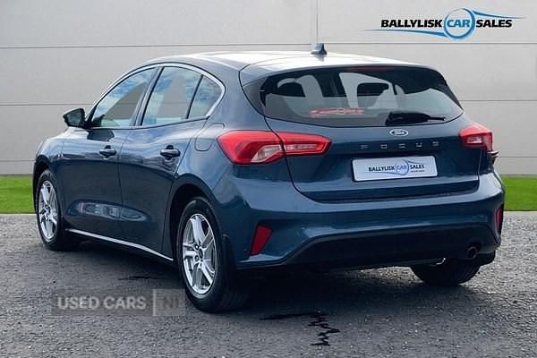Used Ford Focus Zetec 100 HP (73 kW) 2019 Blue Hatchback