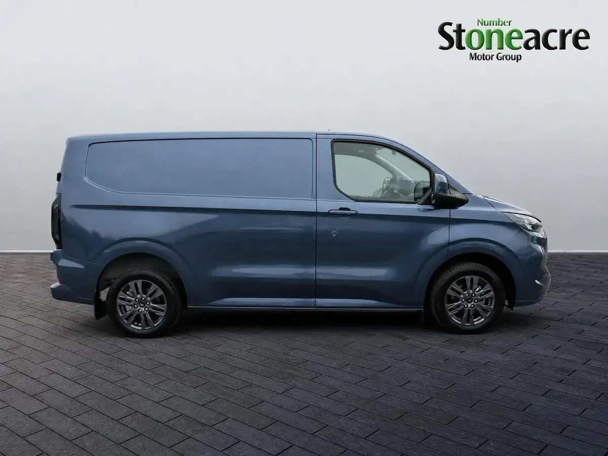 New Ford Transit Custom Limited 136 HP (100 kW) 2026 Blue Van