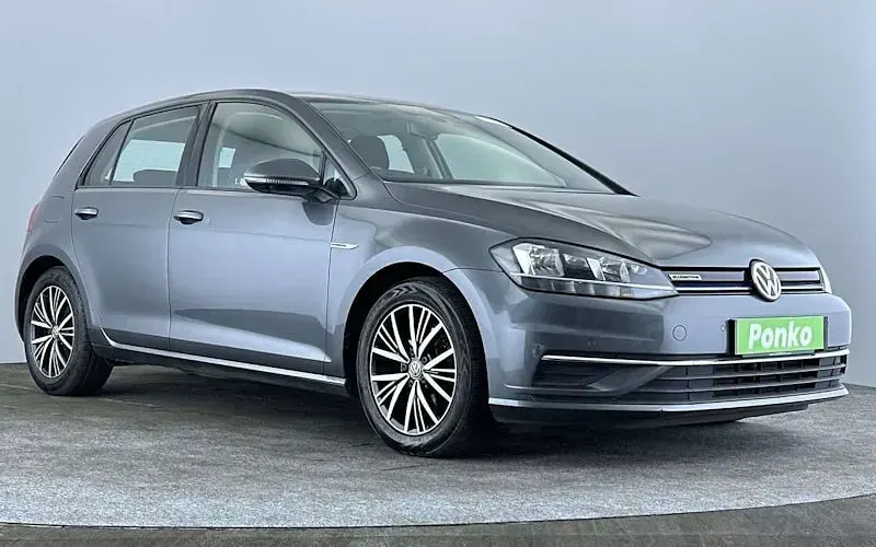 Used VW Golf VII SE 131 HP (96 kW) 2018 Hatchback