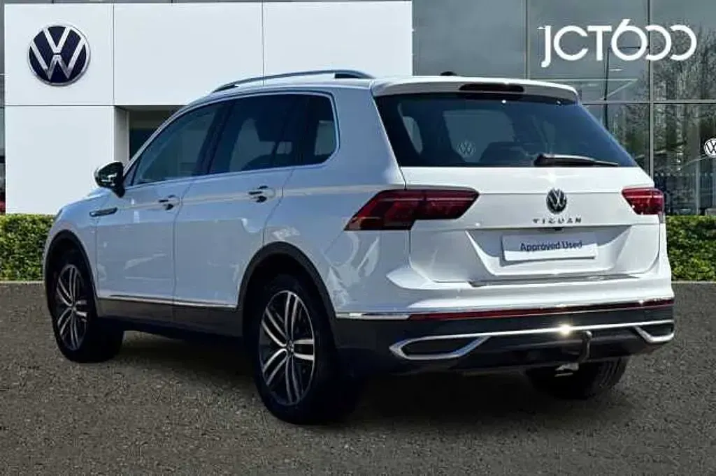Usado VW Tiguan Elegance 150 HP (110 kW) 2022 Branco SUV