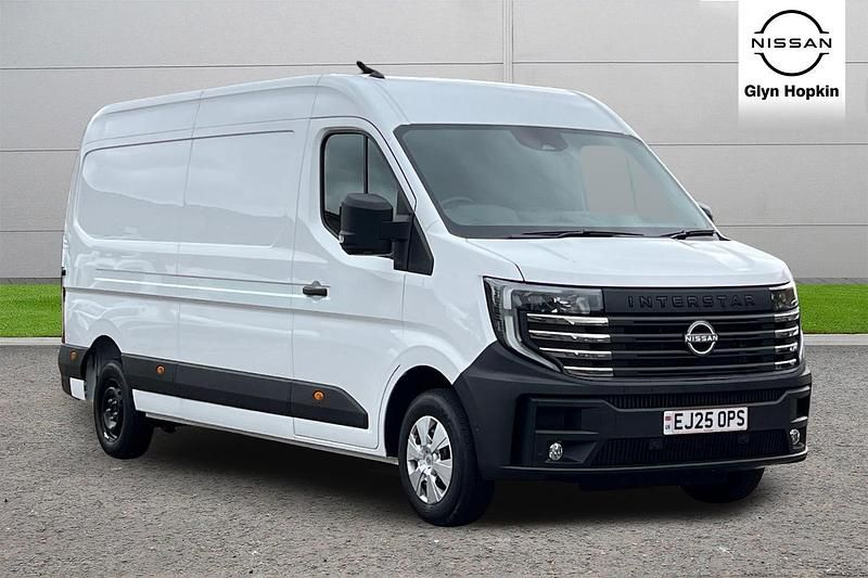 White New 2025 Nissan Interstar Tekna Van | £25,495 (Fair price) - Image 1/4