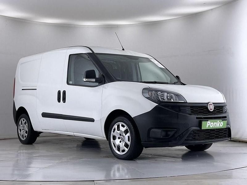 White Used 2018 Fiat Doblò MPV | £5,980 (Fair price) - Image 1/3
