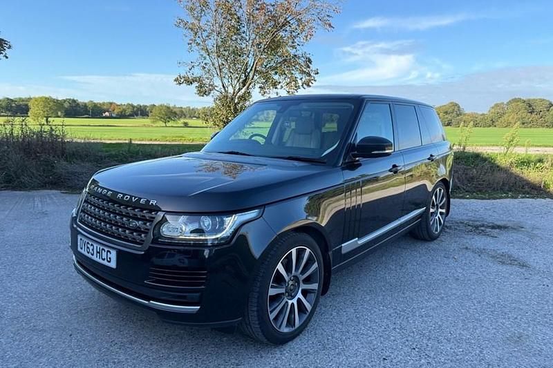 Black Used 2013 Land Rover Range Rover Vogue SUV | £11,950 - Image 1/1