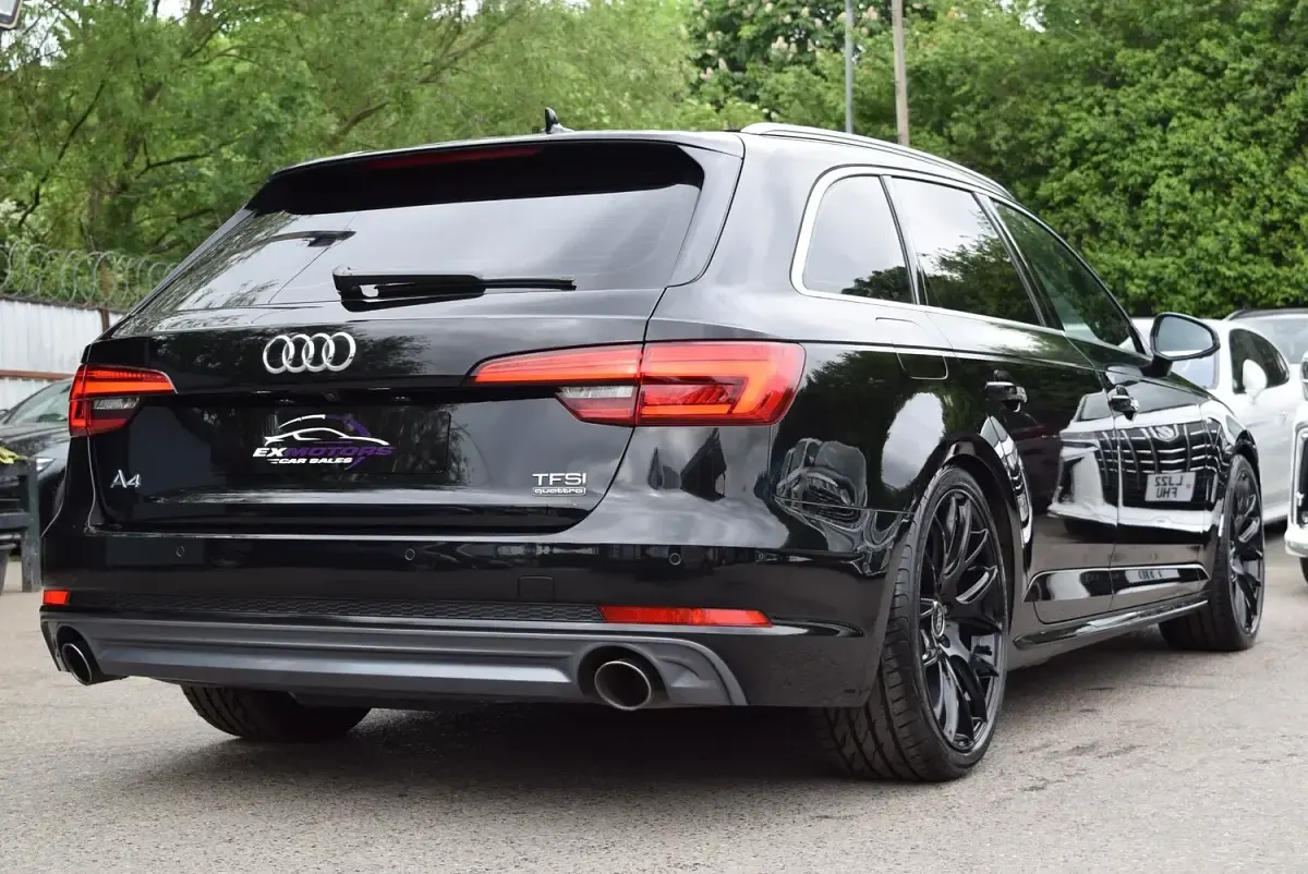 Used Audi A4 S-Line 2016 Metallic black Estate