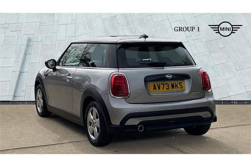 Used Mini Cooper Classic 136 HP (100 kW) 2023 Silver Hatchback