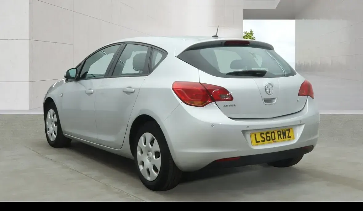 Used Vauxhall Astra 2010 Silver Hatchback