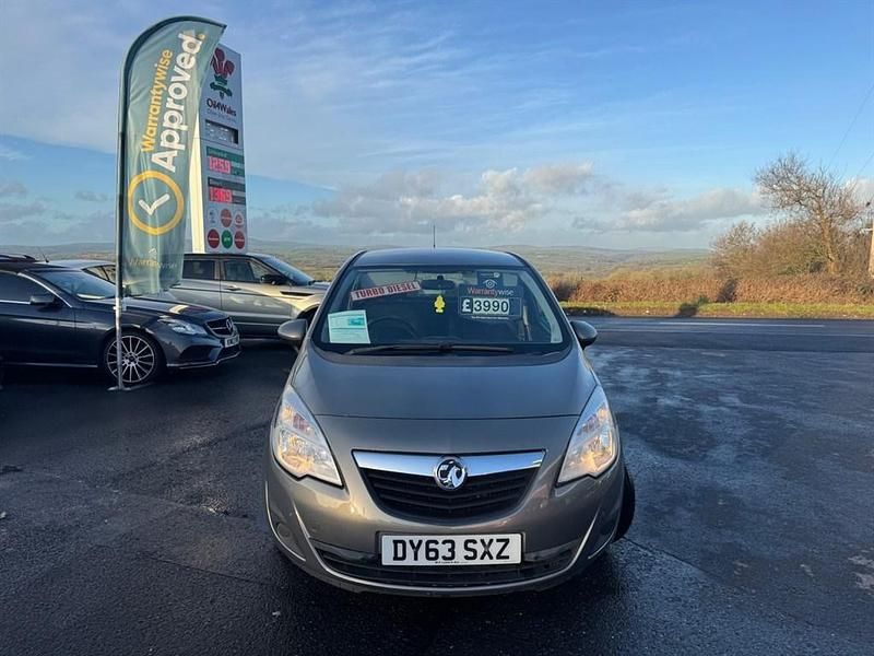 Used Vauxhall Meriva 130 HP (95 kW) 2013 Brown MPV