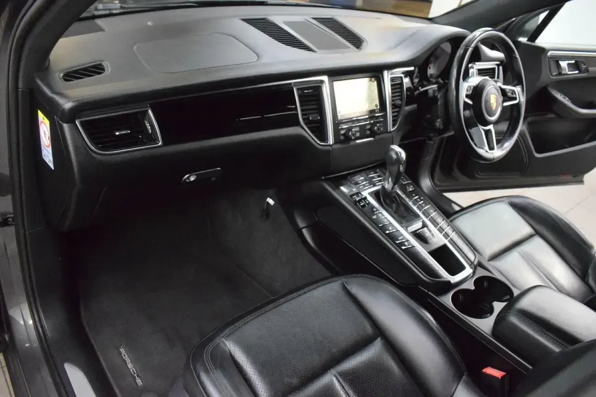 Used Porsche Macan 258 HP (189 kW) 2015 Grey SUV