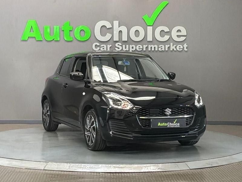 Usado Suzuki Swift SZ-L 83 HP (61 kW) 2023 Preto Citadino