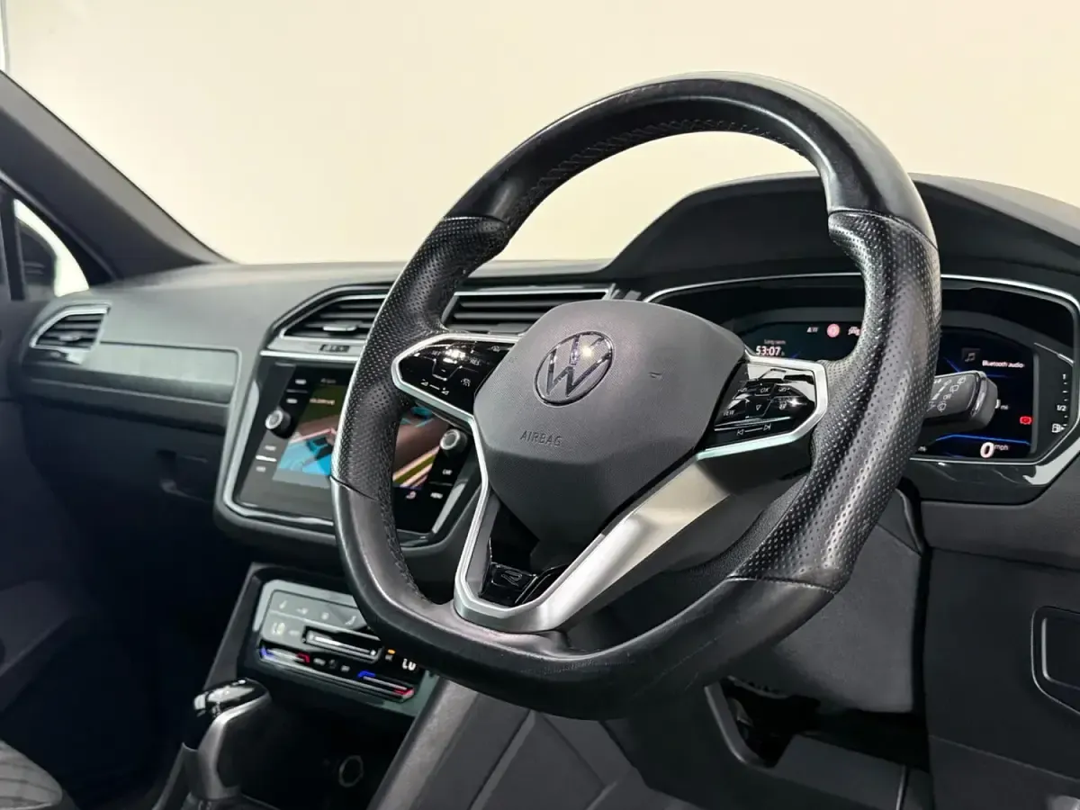 Used VW Tiguan R-line 150 HP (110 kW) 2021 Black SUV