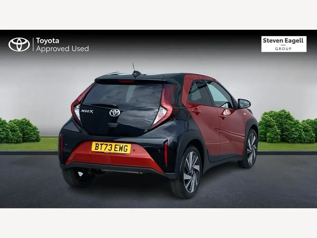 Used Toyota Aygo X 72 HP (52 kW) 2023 Red SUV