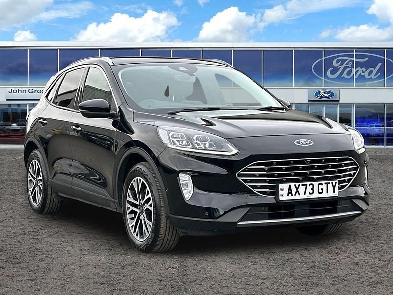 Begagnad Ford Kuga Titanium 2024 Svart SUV