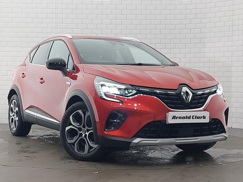 Red Used 2022 Renault Captur Techno SUV | £16,698 (Fair price) - Image 1/4