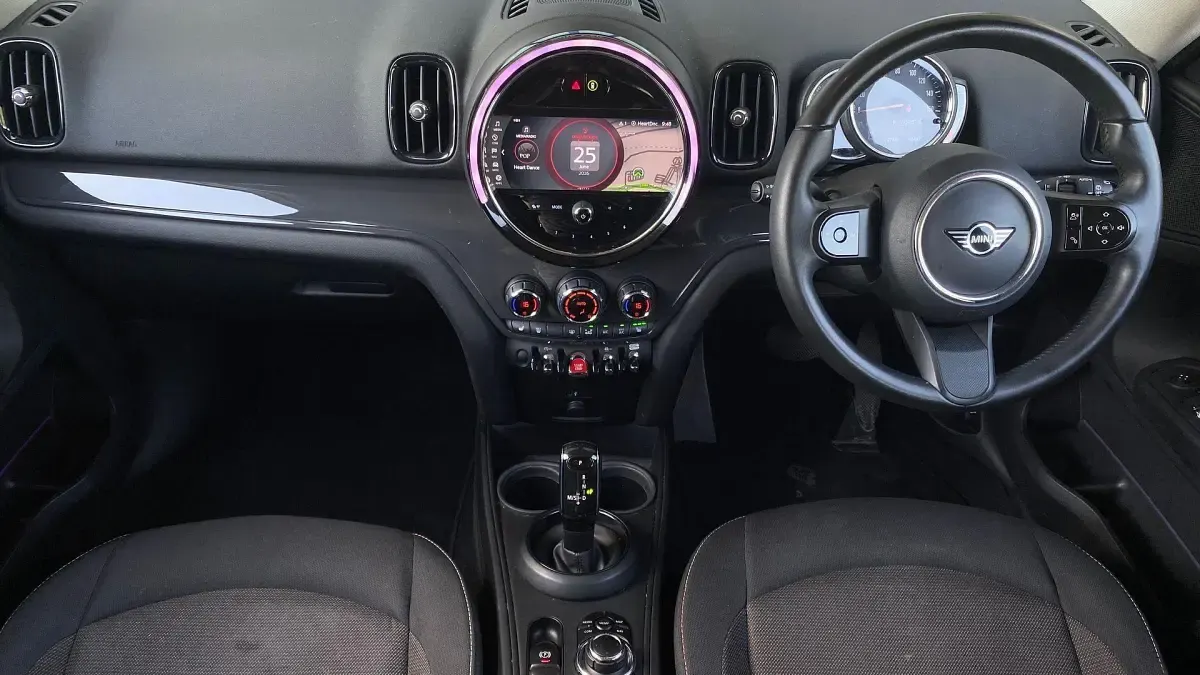 Used Mini Cooper Countryman Classic 134 HP (98 kW) 2023 Green SUV