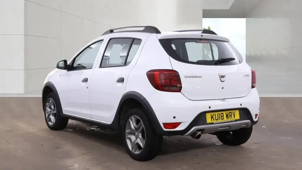 Usado Dacia Sandero Lauréate 90 HP (66 kW) 2018 Branco Citadino