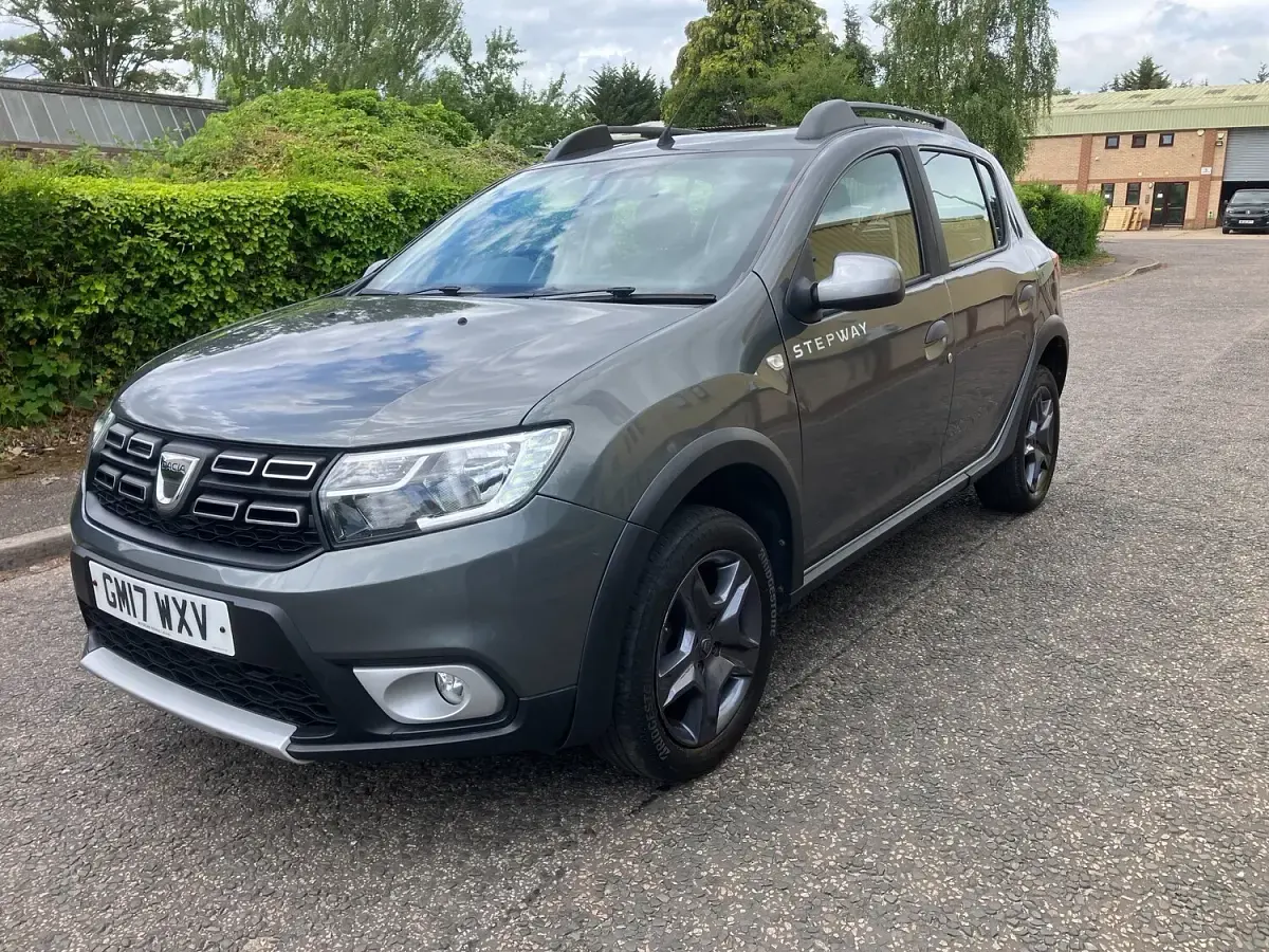 Used Dacia Sandero Stepway 90 HP (66 kW) 2017 Grey Hatchback