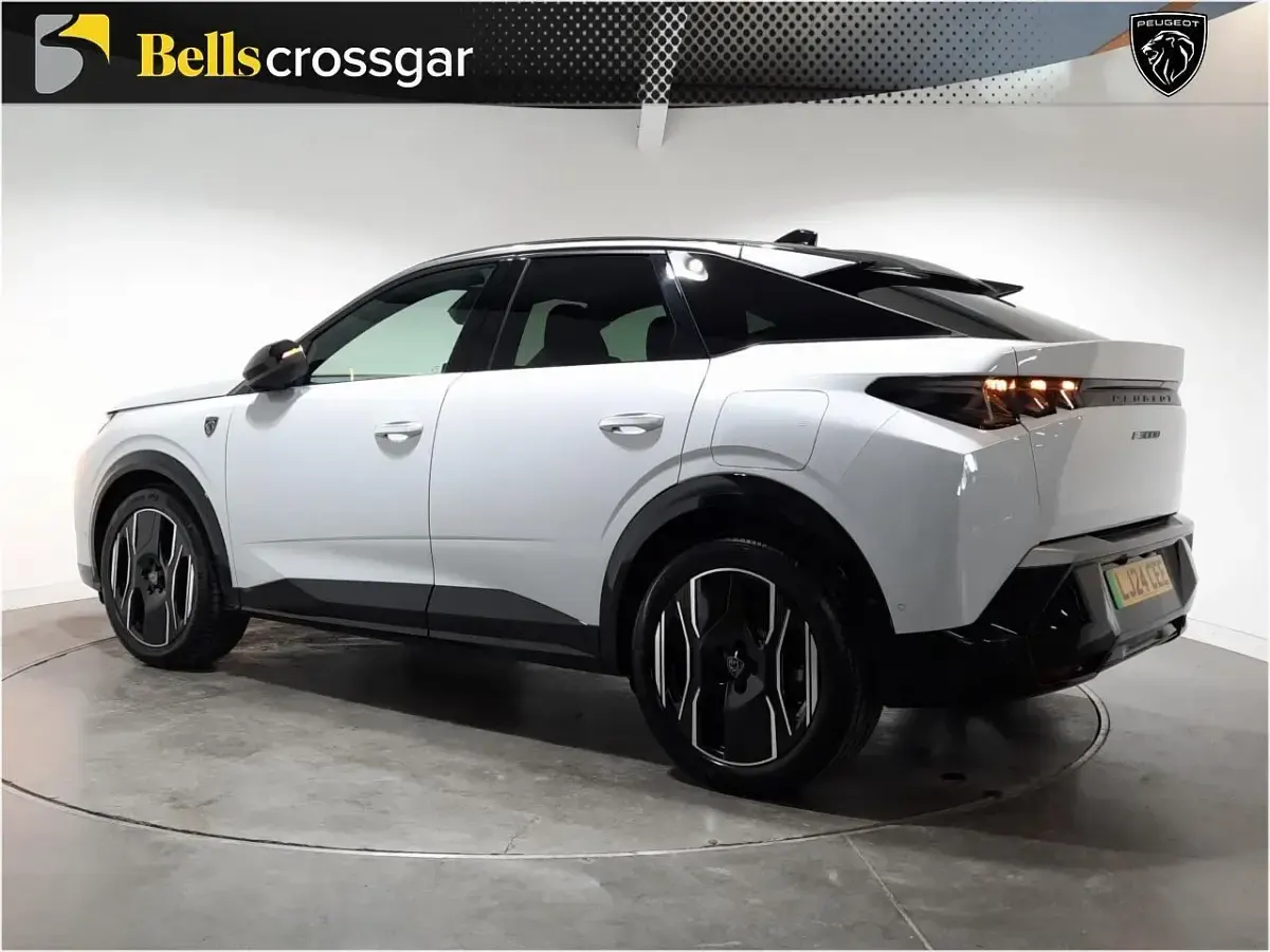 Used Peugeot e-3008 GT 152 kW (207 HP) 2024 White SUV