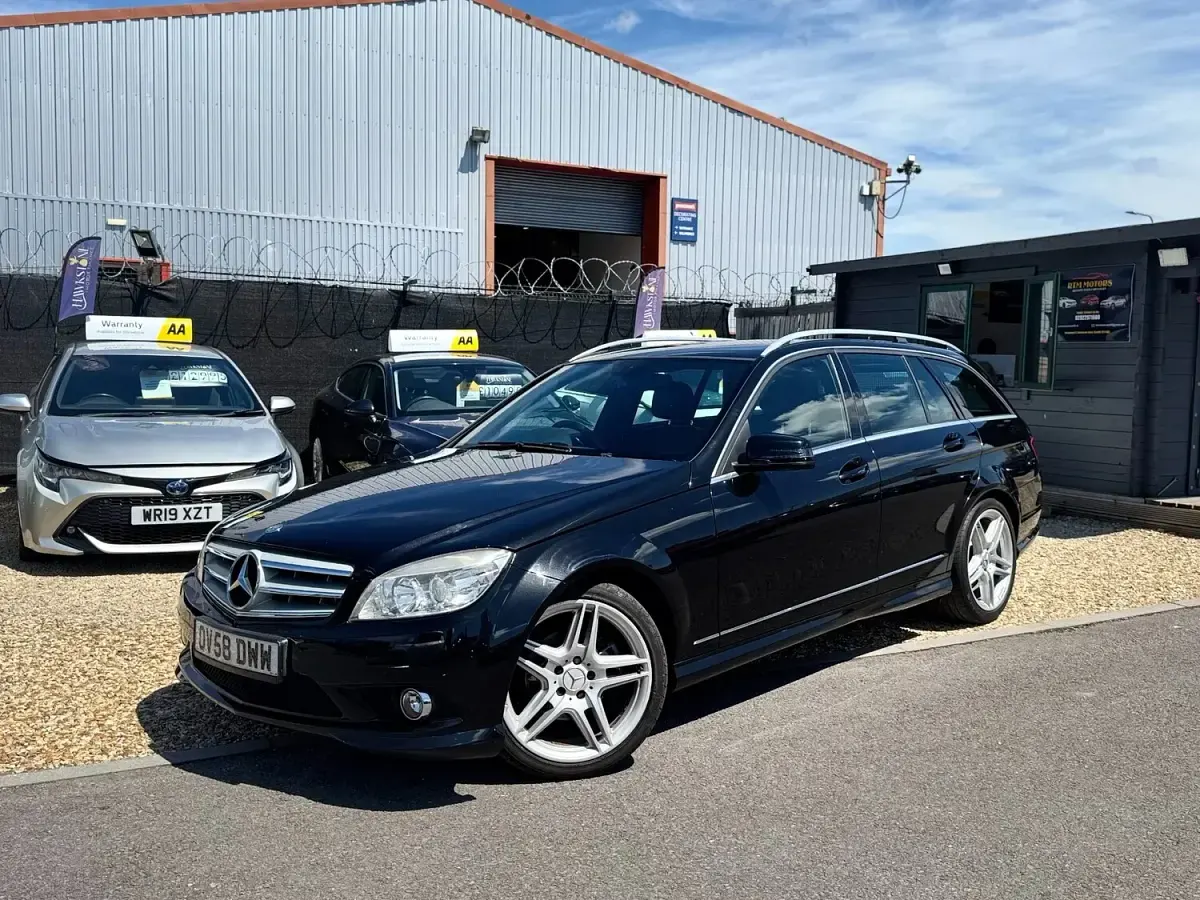 Used Mercedes C220 2008 Black Estate